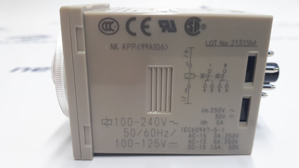 Omron H3CR-F8 Timer