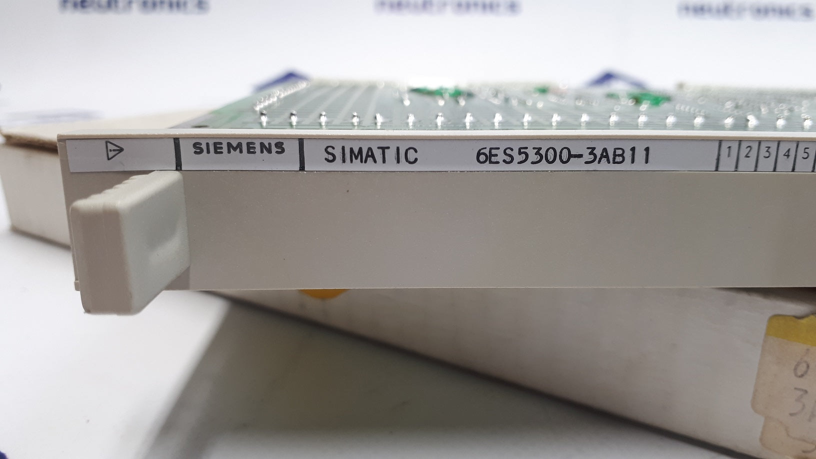 Siemens 6ES5 300-3AB11 Simatic S5 Interface Module