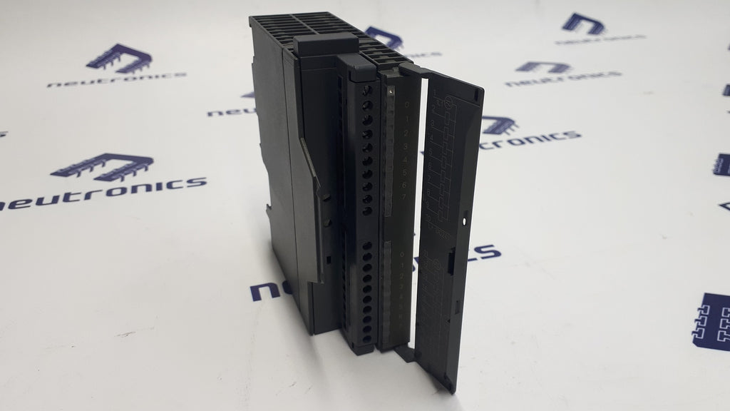 Siemens 6ES7 322-1HH00-0AA0 S7 SM322 16 Channel Output Module (with Connector)