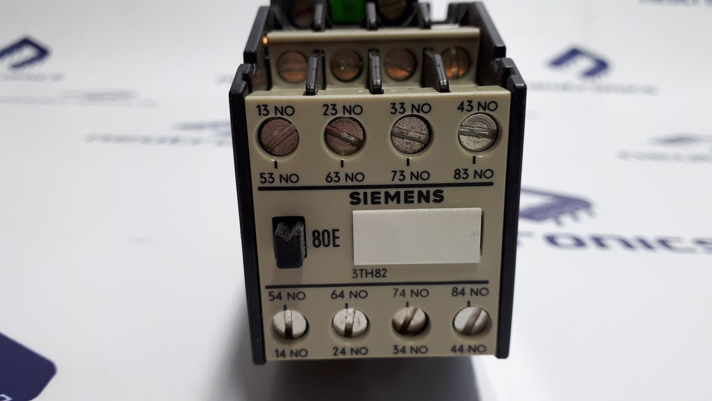 Siemens NP991935 / 3TH82 80-0B Contactor