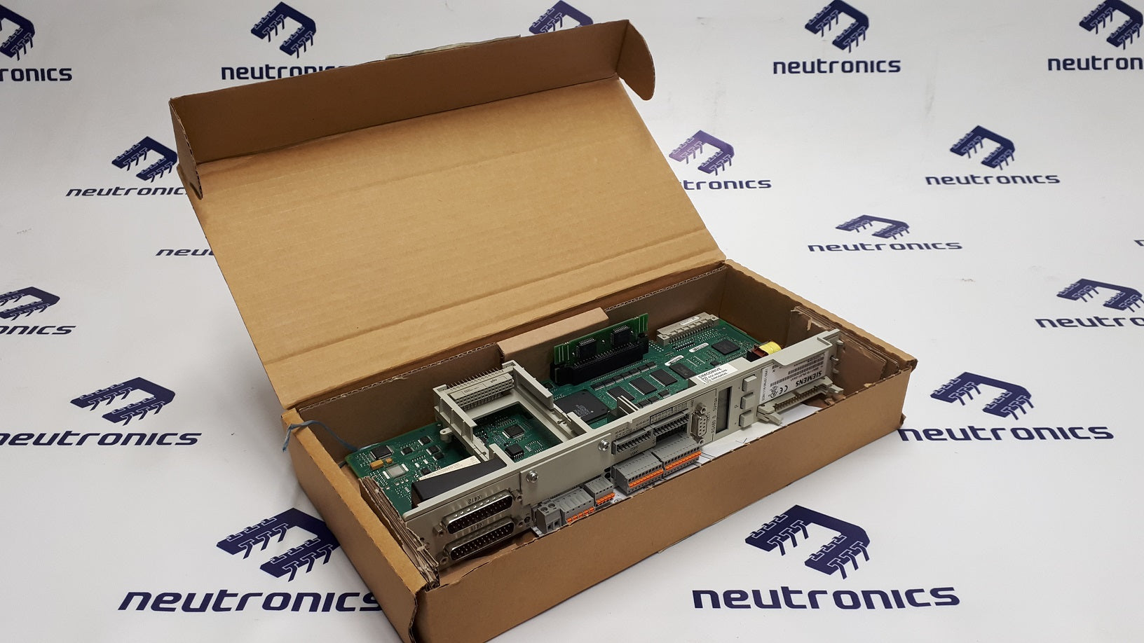 Siemens 6SN1118-0NJ01-0AA1 Drive