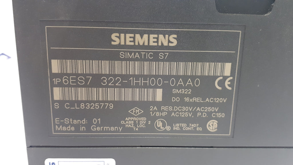 Siemens 6ES7 322-1HH00-0AA0 S7 SM322 16 Channel Output Module (with Connector)