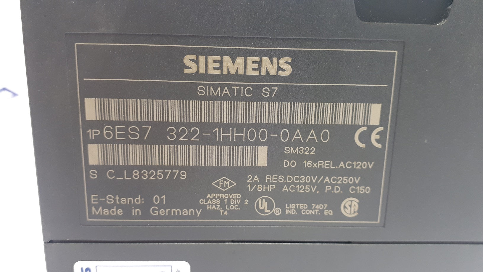 Siemens 6ES7 322-1HH00-0AA0 S7 SM322 16 Channel Output Module (with Connector)